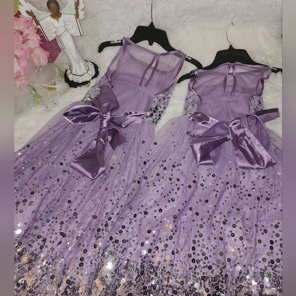 ****Children's  Dresses 👗 **** - Picture 2 of 6